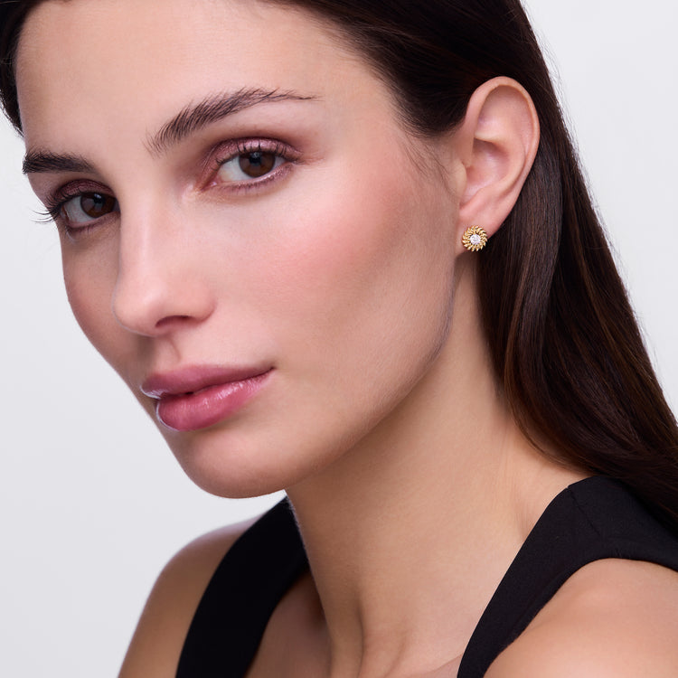 Diamond Alloro Stud Earrings, Yellow Gold