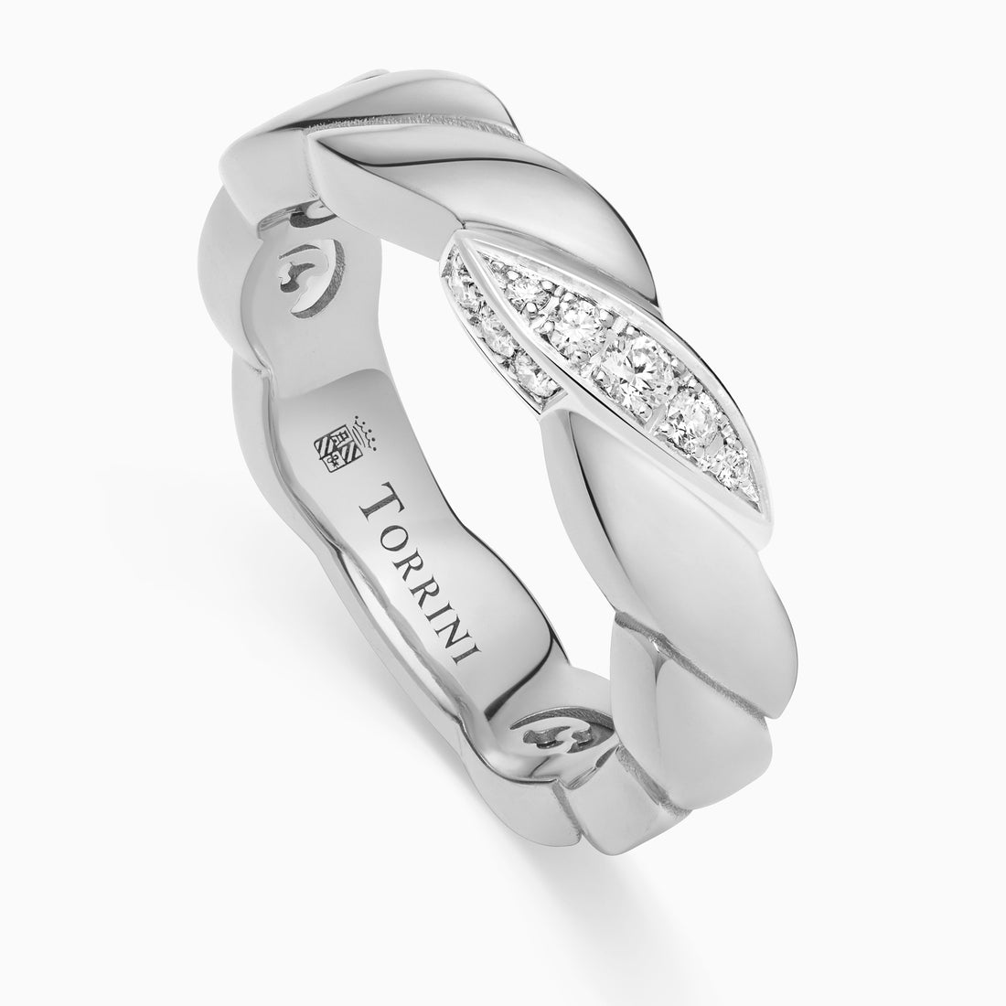 Platinum Onda Ring with Diamonds