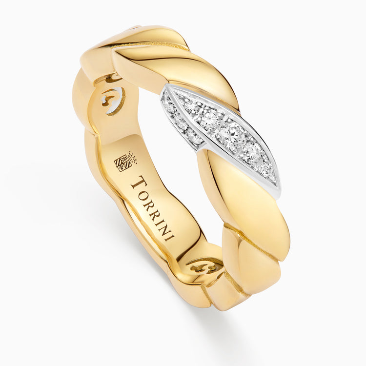 Gold Onda Ring with Diamonds, Yellow Gold